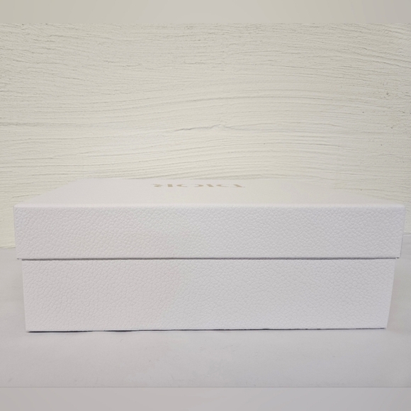 Christian Dior Nesting Storage Box with Stuffing in White and Gold NWOT - Picture 7 of 13